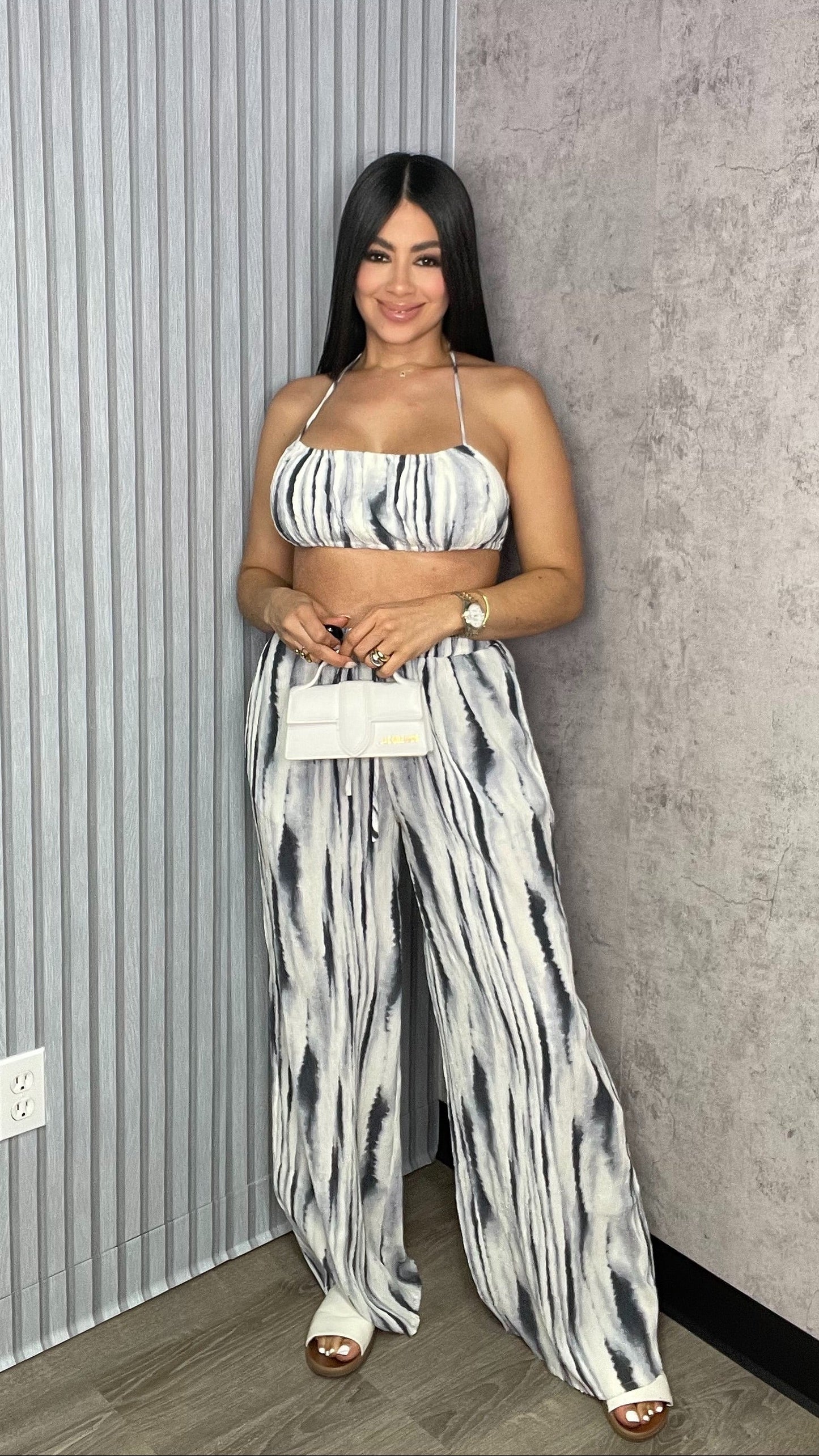 Amayra Open Back Set