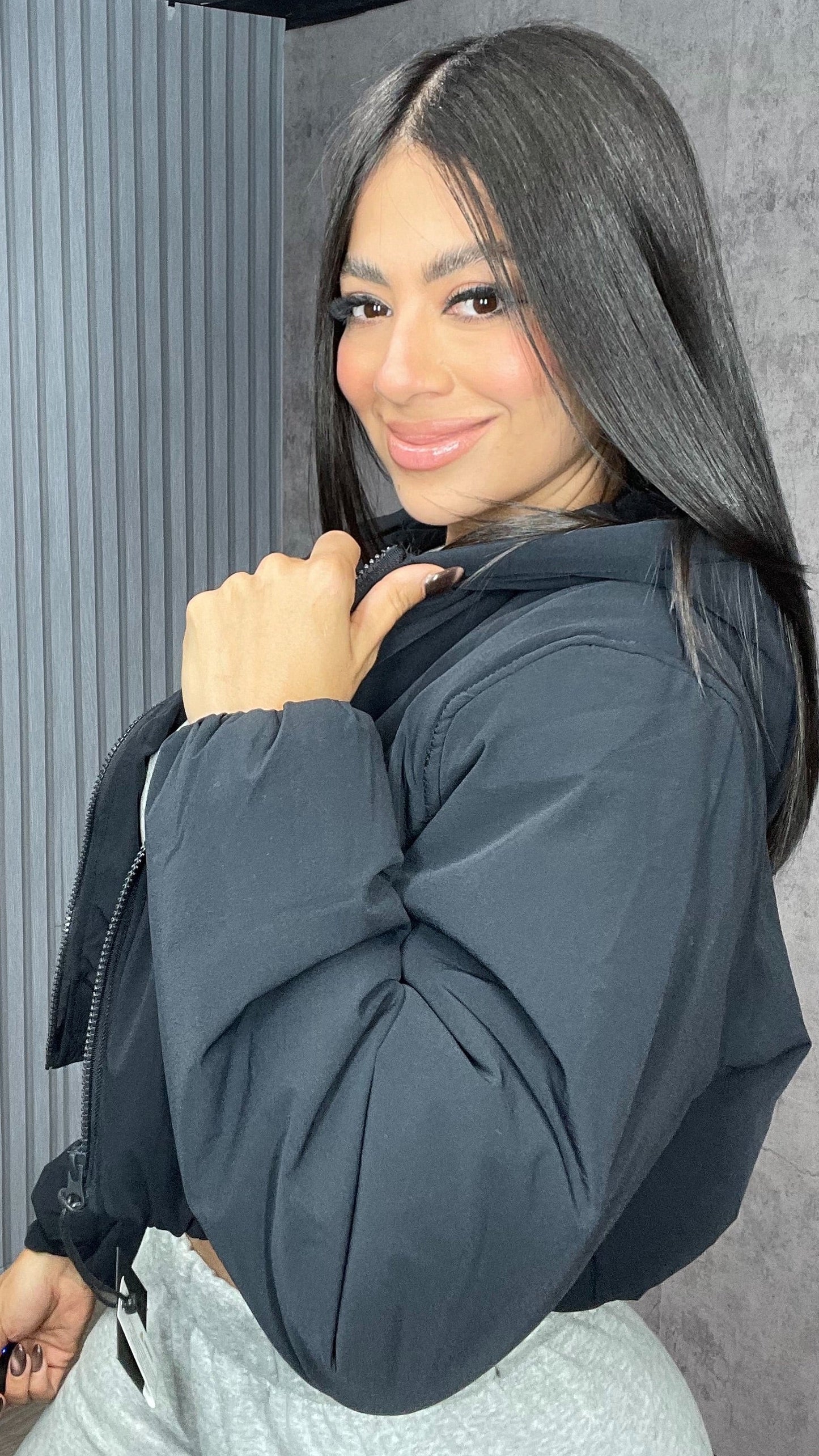 Cropped Zip-up Puffer Coat Black