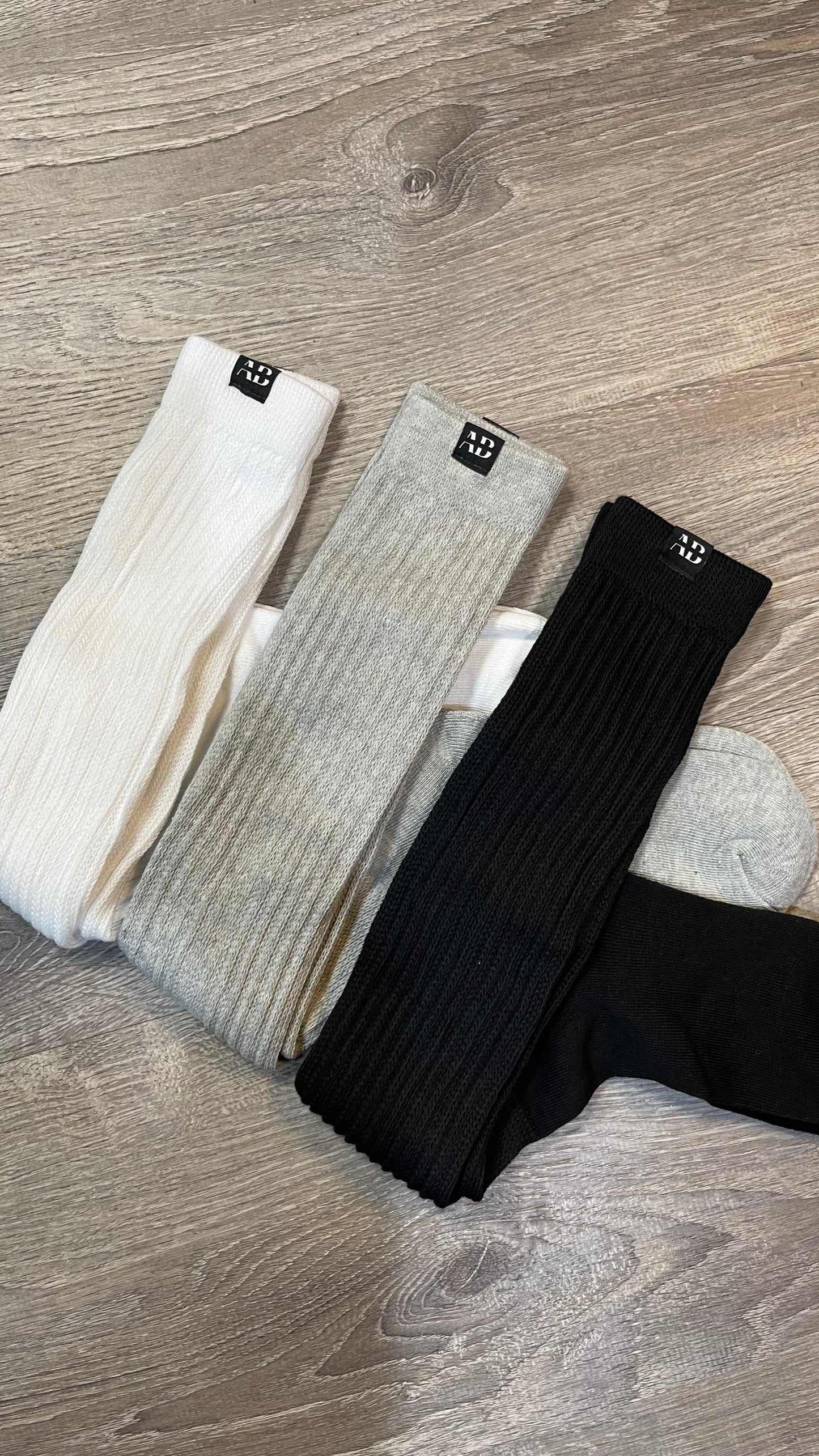 Arlenys Slouch Socks ( 4 Colores Grey, Black, White, Vanilla )