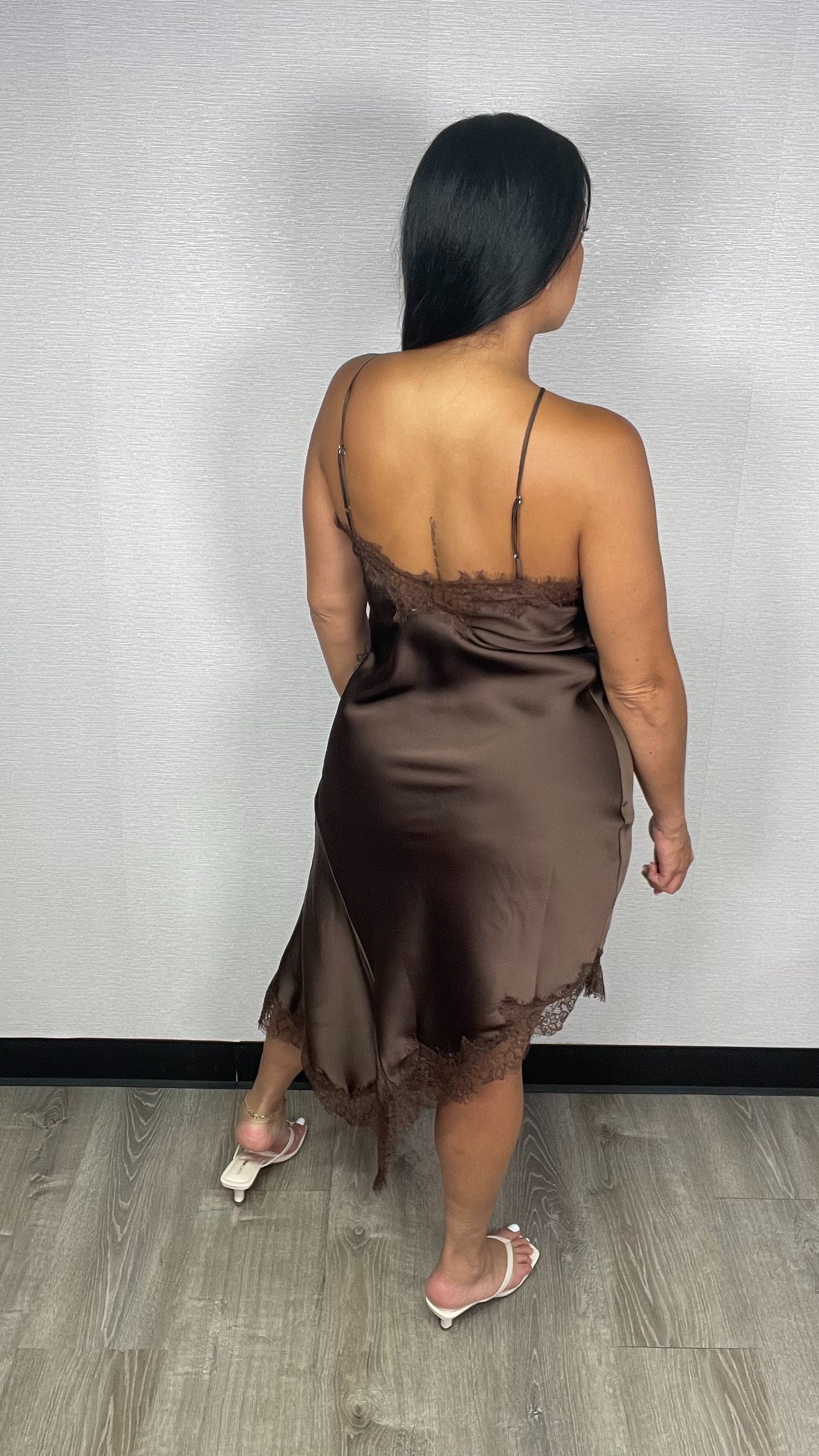 BROWN LACE MIDI DRESS