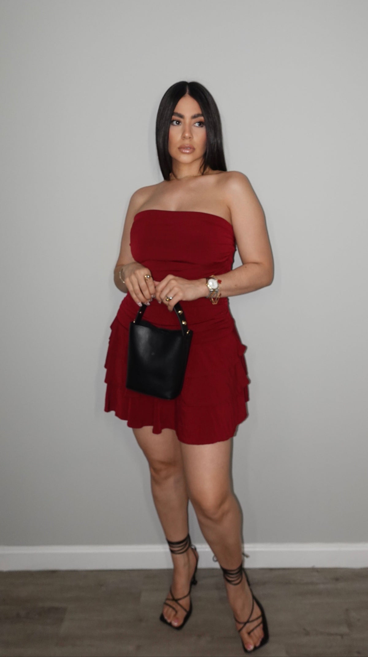 STRAPLESS BURGUNDY DRESS