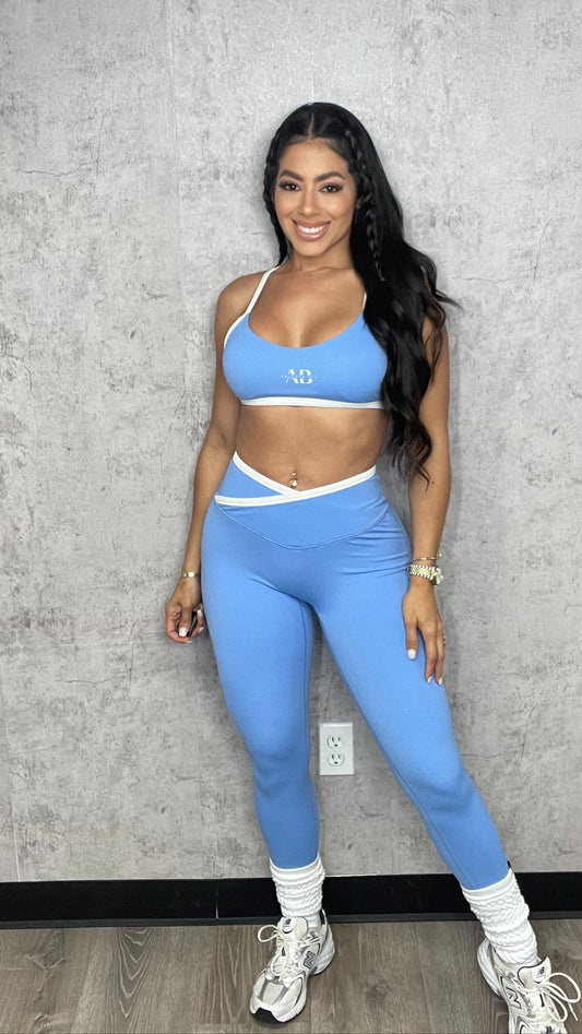 KAROLA Blue con White Pants Set