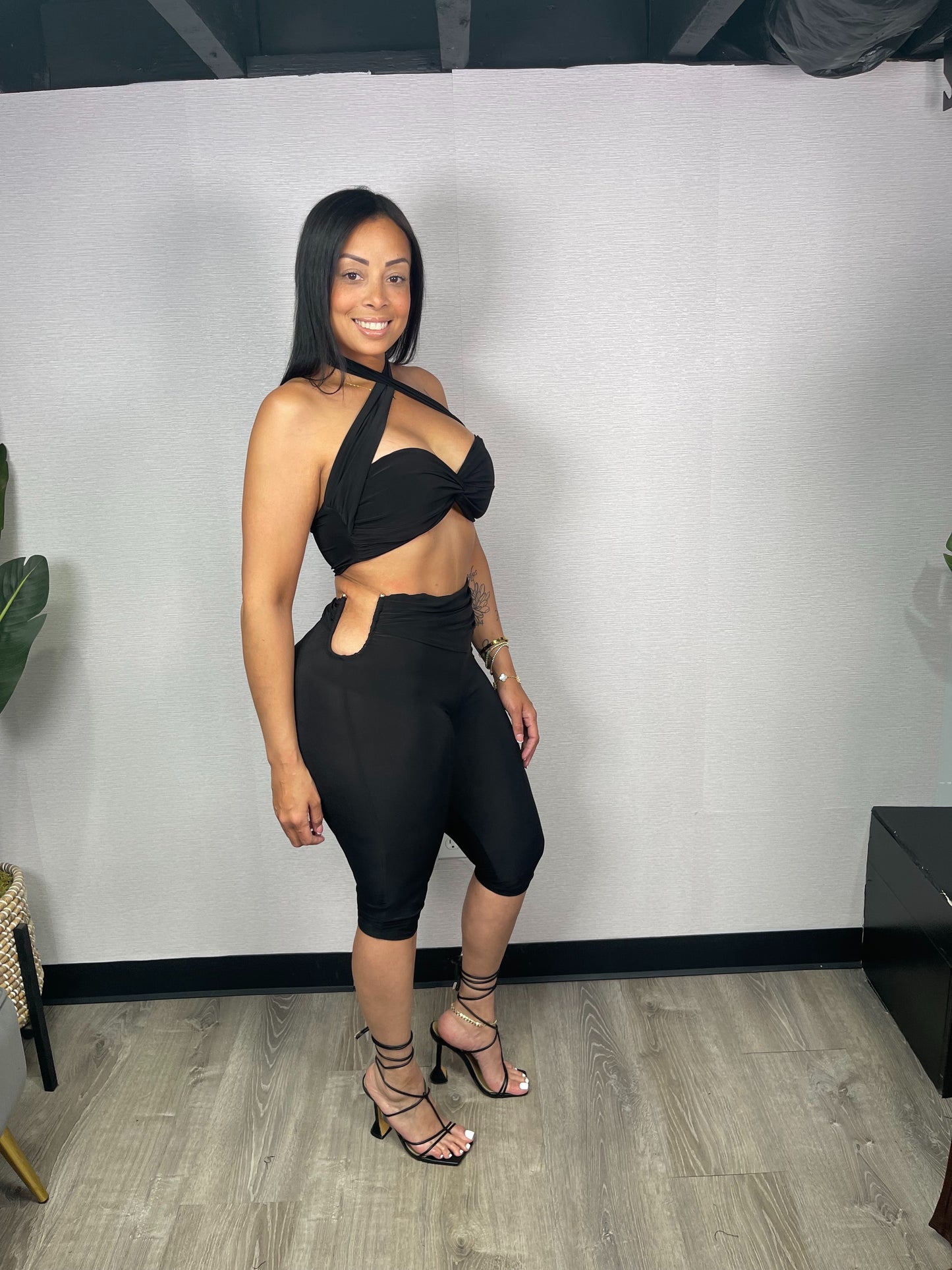 DAYANA CAPRI BLACK SET