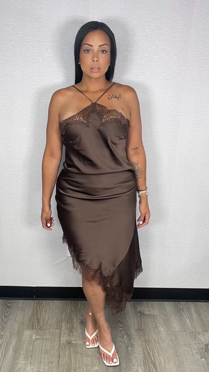 BROWN LACE MIDI DRESS