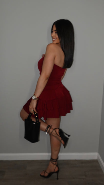STRAPLESS BURGUNDY DRESS