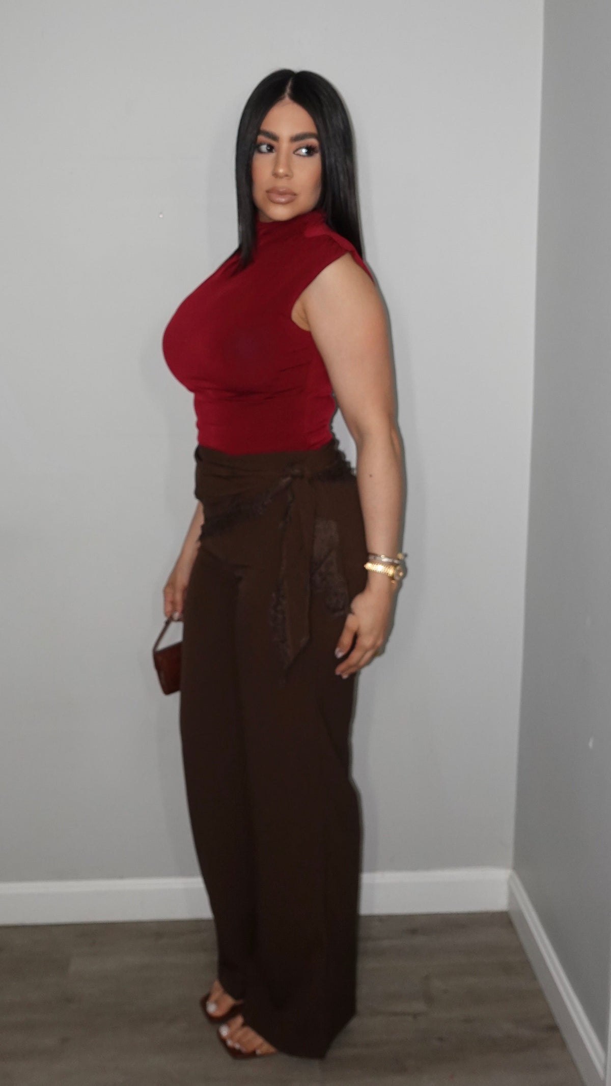 TURTLE NECK BURGUNDY TOP
