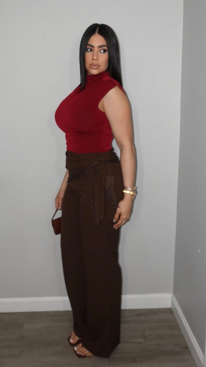 TURTLE NECK BURGUNDY TOP