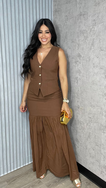 CHOCOLATE VEST AND SKIRT SET