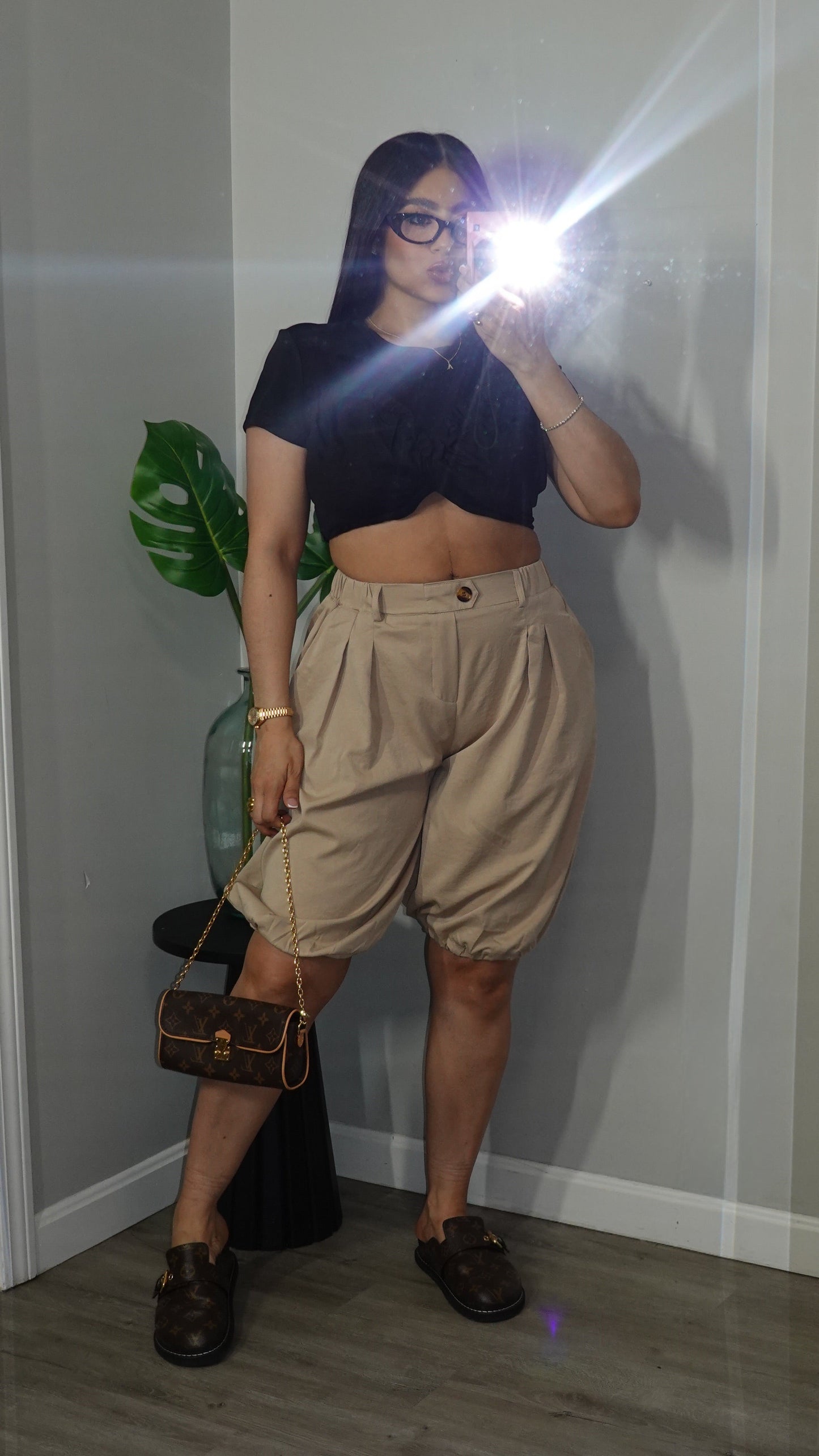 DELAHILA BLACK CROP TOP