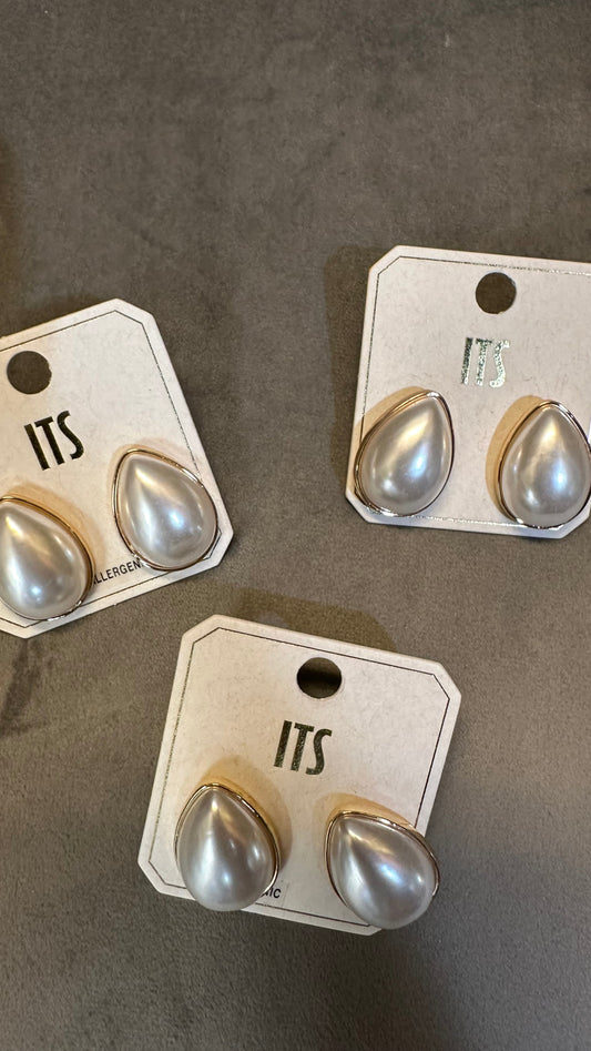 Modest Pearl Teardrop Earrings