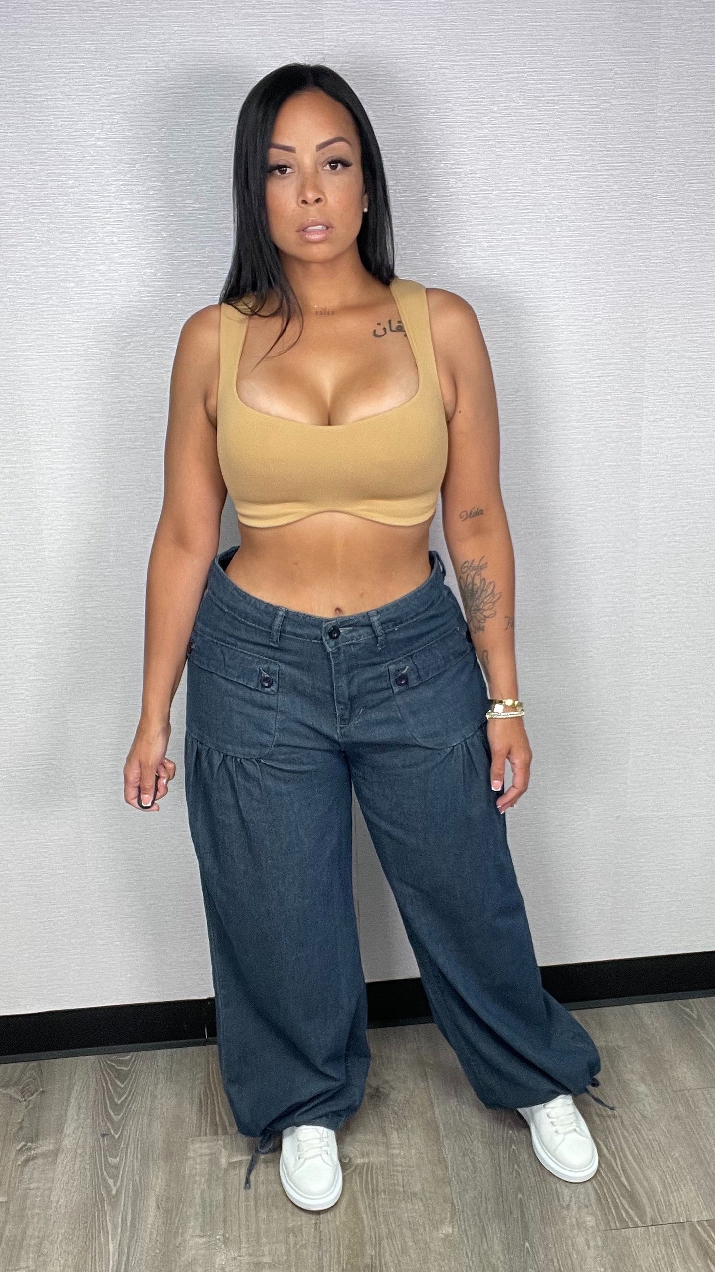 ANASTASIA BALLON ANKLE OVER SIZED JEANS