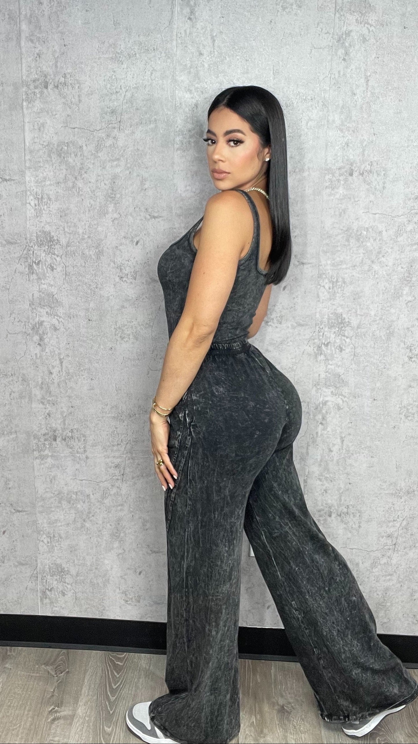 Mineral Bodysuit and Wide Legs Pants