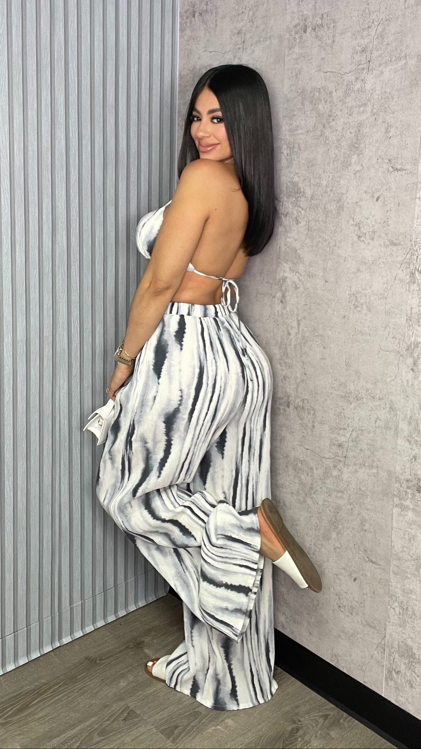 Amayra Open Back Set