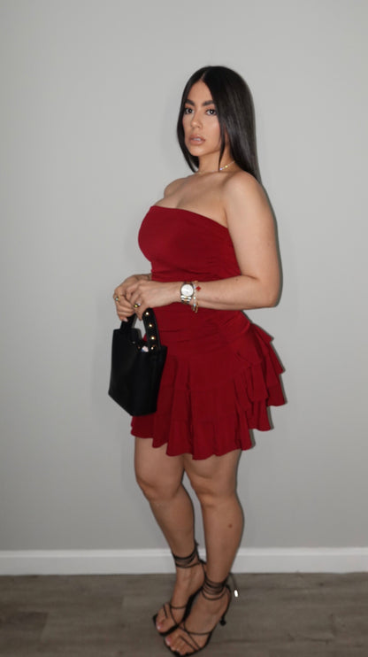 STRAPLESS BURGUNDY DRESS