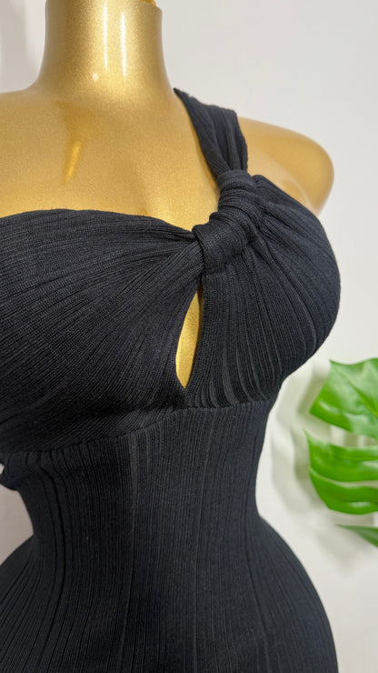 FANNY ONE SHOULDER BLACK DRESS
