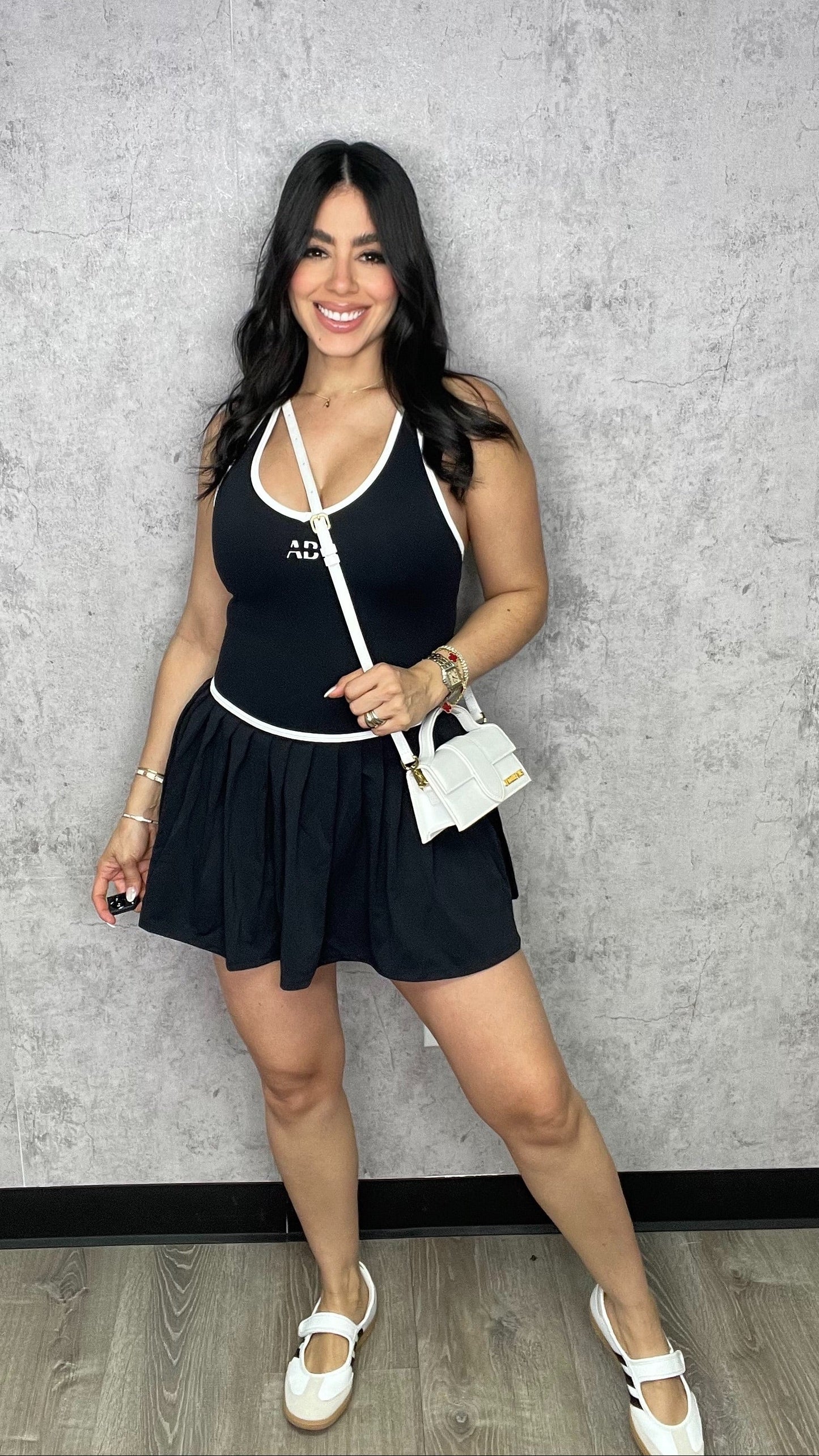 AB JEN BLACK DRESS (TIENE PANTALON)