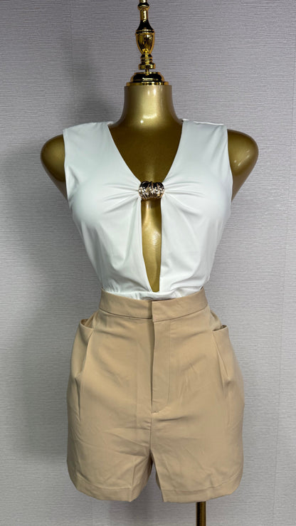 DRESSY NUDE SHORTS PANTS