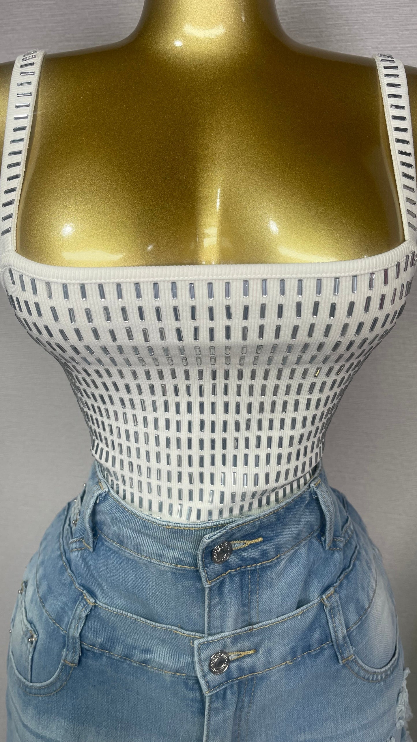 LIZ WHITE TOP