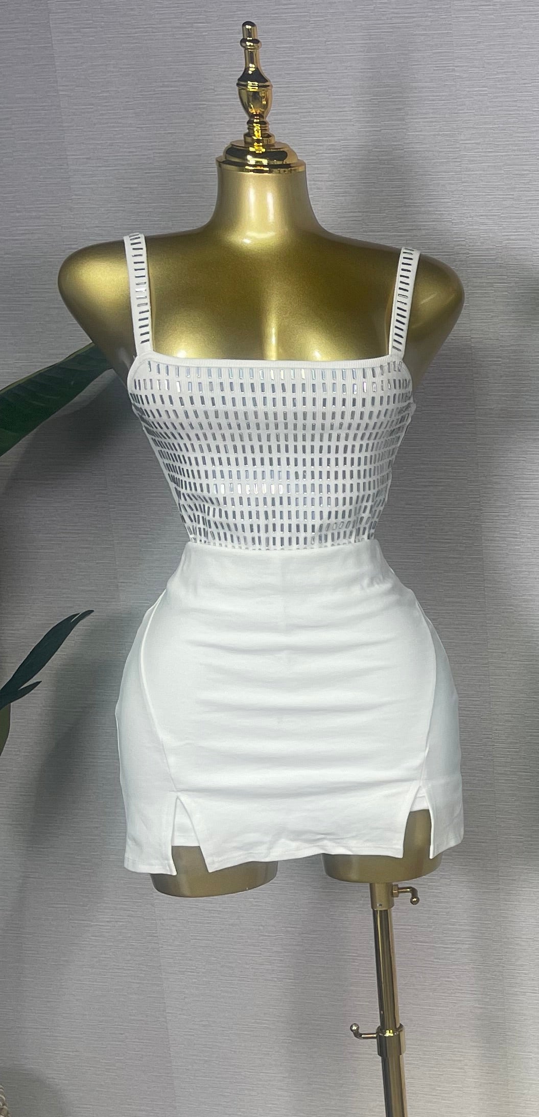 LIZ WHITE TOP