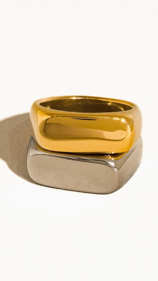 18k Gold Non-tarnish Classic Signet Ring (GOLD AND SILVER)